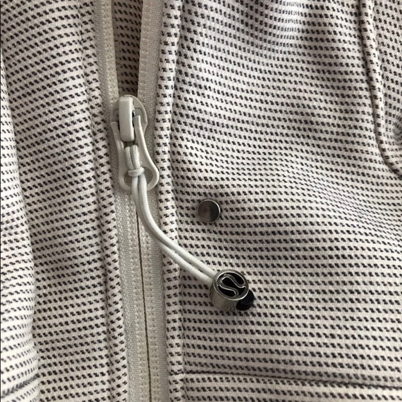Lululemon jacket - Picture 6 of 7